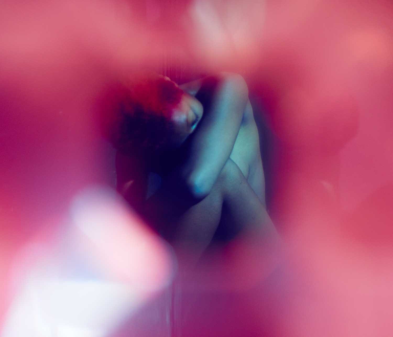 Maciek Jasik’s Photography exploring human anatomy and relationship with colour | Fashion magazine | Fashion magazine in India | Online fashion magazine | Online fashion magazine in India | Indian fashion magazine