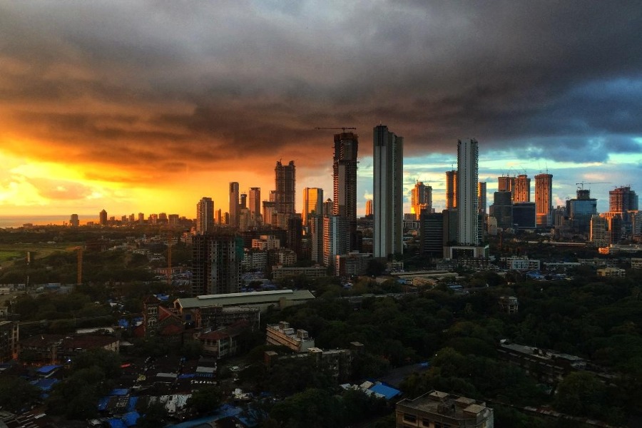Street photographer, Kaushal Parikh captures love in maximum city, as seen on currentMood magazine