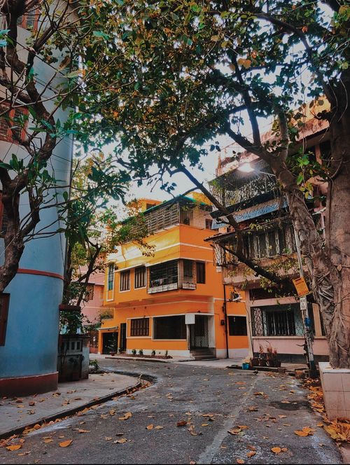 Devika Himatsingka photographs the City of Joy during the Covid-19 lockdown that has been implemented from the 25th of March in India.