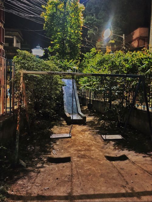 Devika Himatsingka photographs the City of Joy during the Covid-19 lockdown that has been implemented from the 25th of March in India.