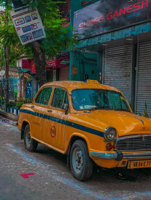 Devika Himatsingka photographs the City of Joy during the Covid-19 lockdown that has been implemented from the 25th of March in India.