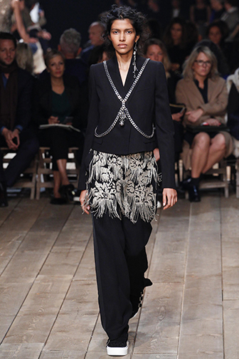 Pooja_ Alexander Mccqueen SS2016 Pooja Mor Alexander McQueen ss18 currentMood mag