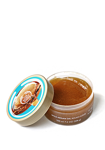 body scrub | Bath Essentials from various luxury brands | Fashion magazine | Fashion magazine in India | Online fashion magazine | Online fashion magazine in India | Indian fashion magazine
