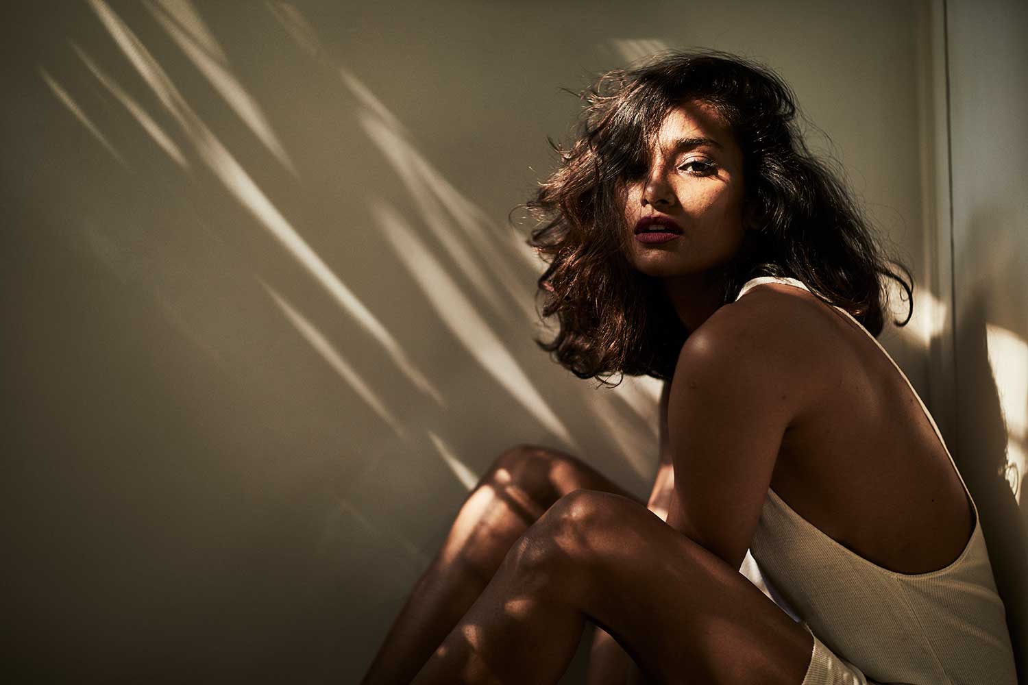 currentMood interviews model nidhi sunil for no filter and talks about colourism in india. skin colour, dark skin discrimination, dark is beautiful | Fashion magazine | Fashion magazine in India | Online fashion magazine | Online fashion magazine in India | Indian fashion magazine